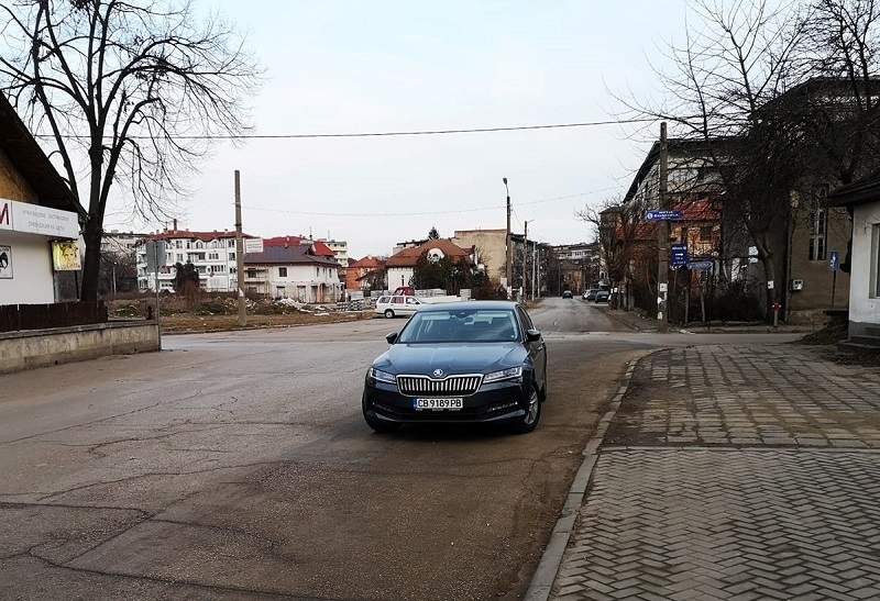 Безумното паркиране във Видин се превръща в чарът на града