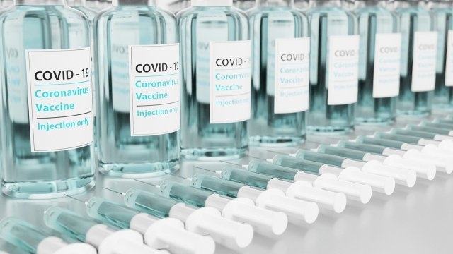 Поне 215 млн дози Ковид 19 ваксини купени от страните от