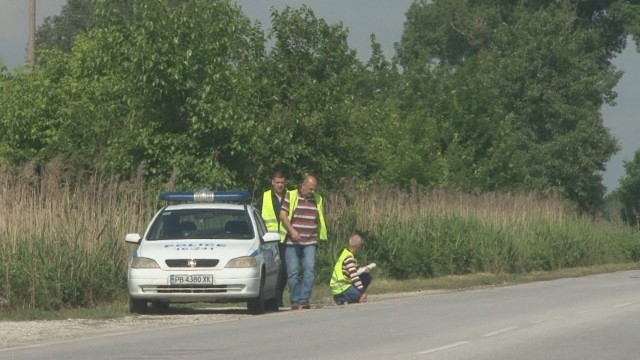 Пешеходец загина на пътя Бургас-Созопол, последователно са го ударили няколко