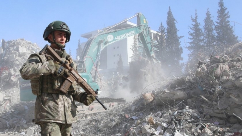 Броят на лицата арестувани във връзка с разрушените при земетресенията