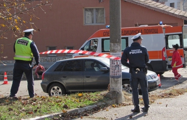 Полицията е открила шофьора на камиона който блъсна и погуби