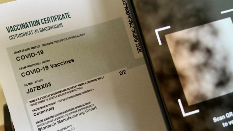 От днес започва поетапно облекчаване на противоепидемичните мерки в страната В