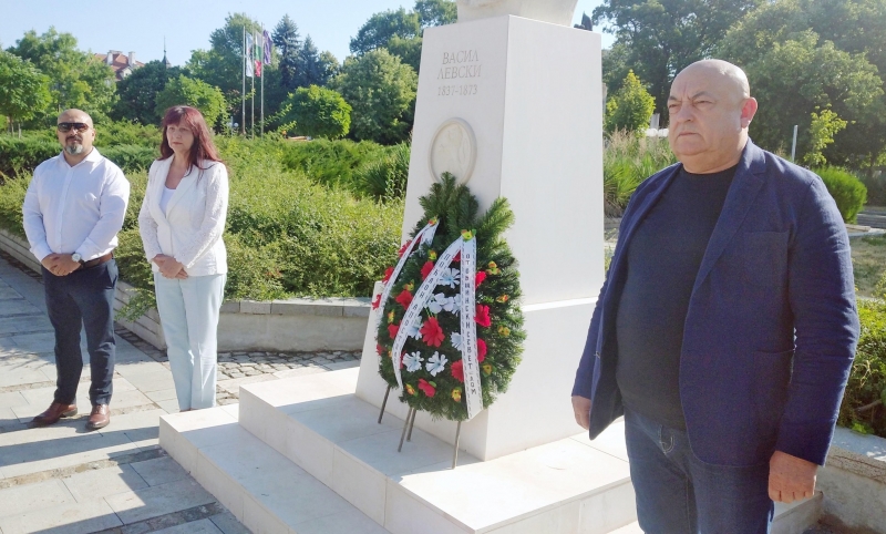И в Лом почетоха Апостола на свободата /снимки/