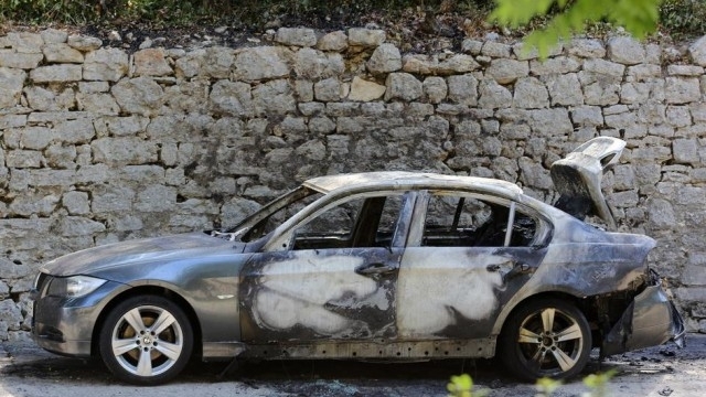 Отмъщение с огън! Драснаха клечката на кола във Видин, полицията разследва случая