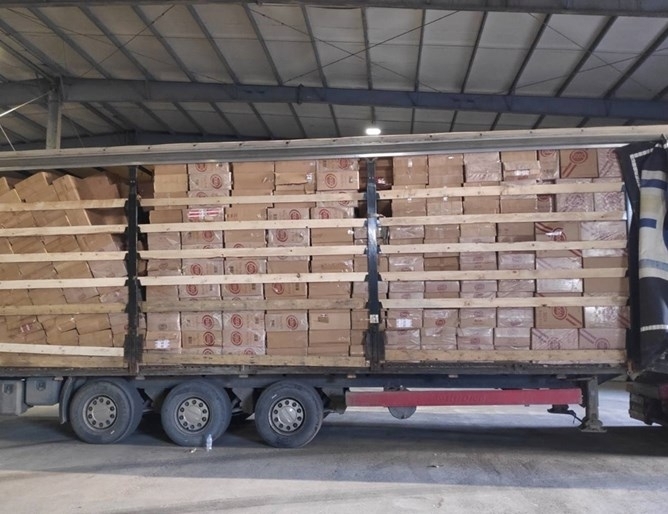 Контрабандни цигари за близо 5 млн лв разкриха митнически служители