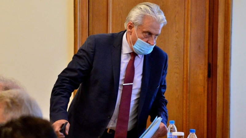 Бившият премиер Бойко Борисов е спасил свой министър от влизане