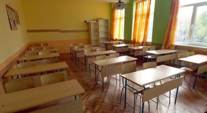 В 37 училища от 11 области сред които са София град