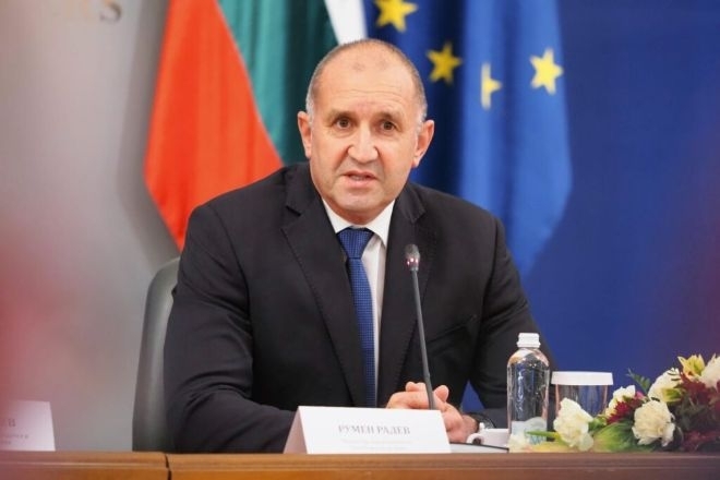 След 3 месеца във властта Радев обяви победа над "олигархията"