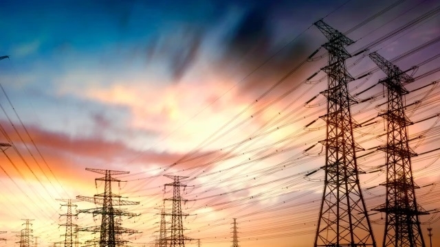 Компенсирането на небитовите потребители и на операторите на електропреносната и