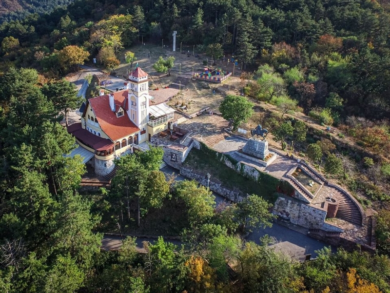 Днес едно от емблематичните места във Враца комплекс Вестителя