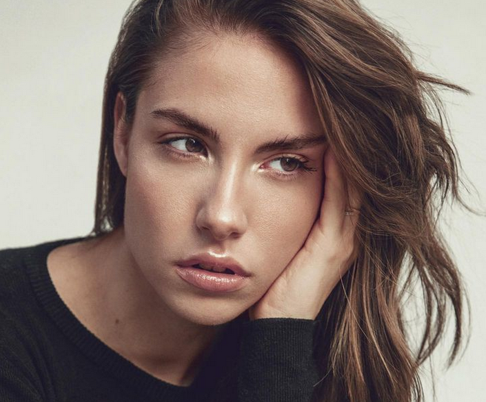 Ребека Банол е нова звезда на нашия небосклон За тази красавица