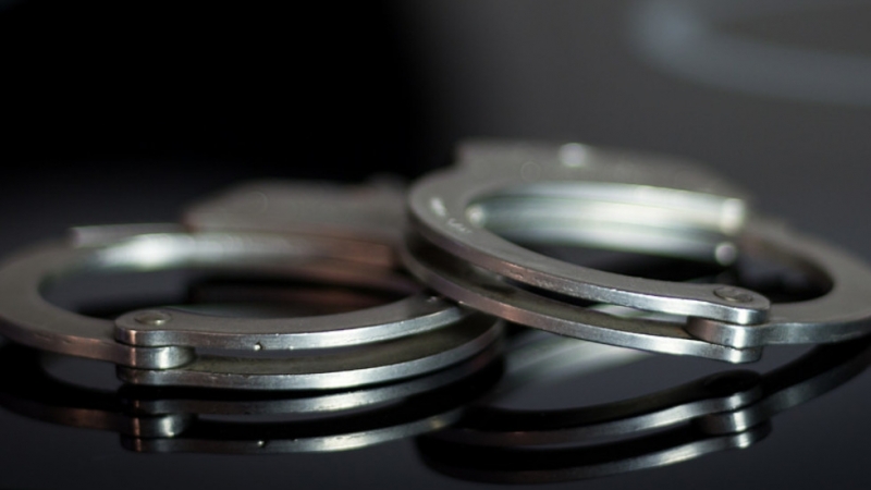 43 годишен българин с инициали Г И С е бил арестуван в Индонезия