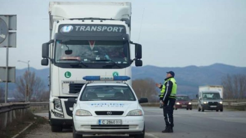 Служители на реда са хванали пиян шофьор на товарен автомобил