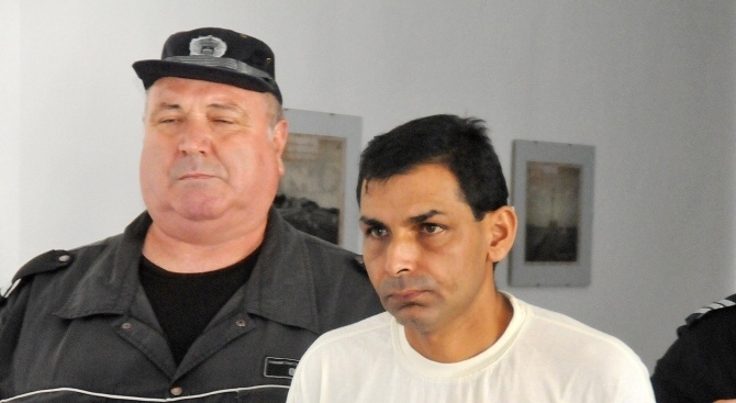 По внесен обвинителен акт на Окръжна прокуратура Бургас съдът