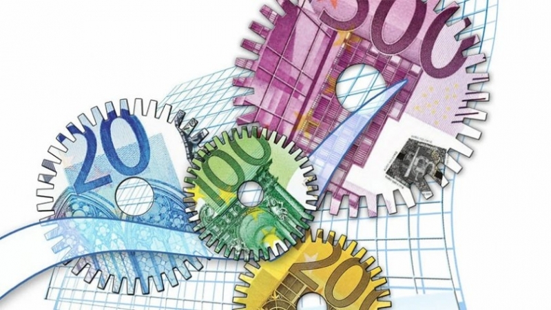 Икономиката на еврозоната се сви по слабо от първоначалната оценка през