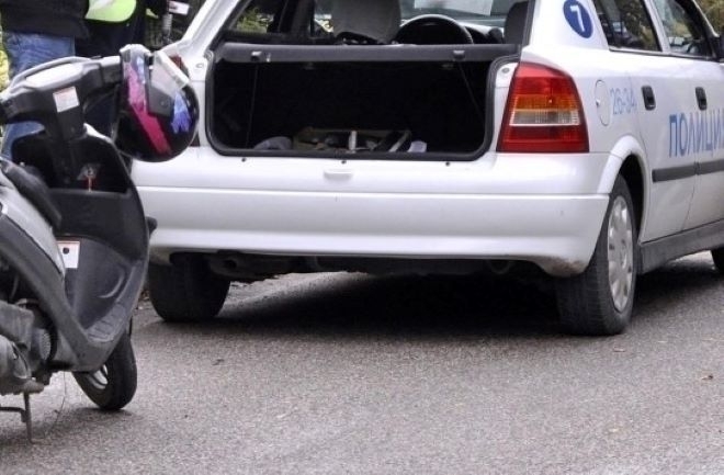 Спипаха тарикат без книжка да юрка скутер във врачанско село