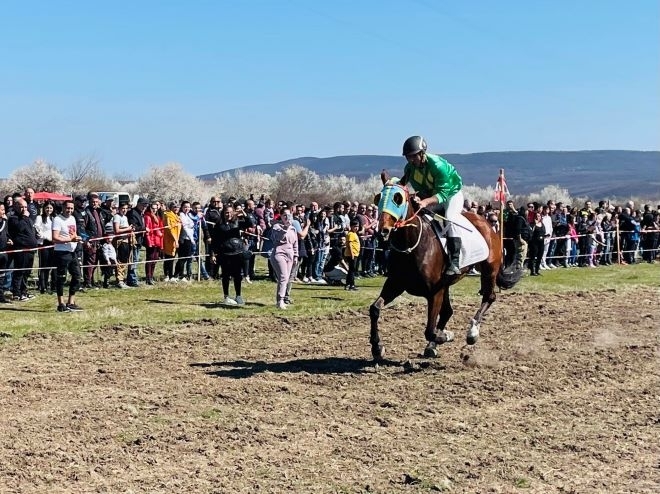 В село Голямо Пещене отбелязаха църковният празник Тодоровден с