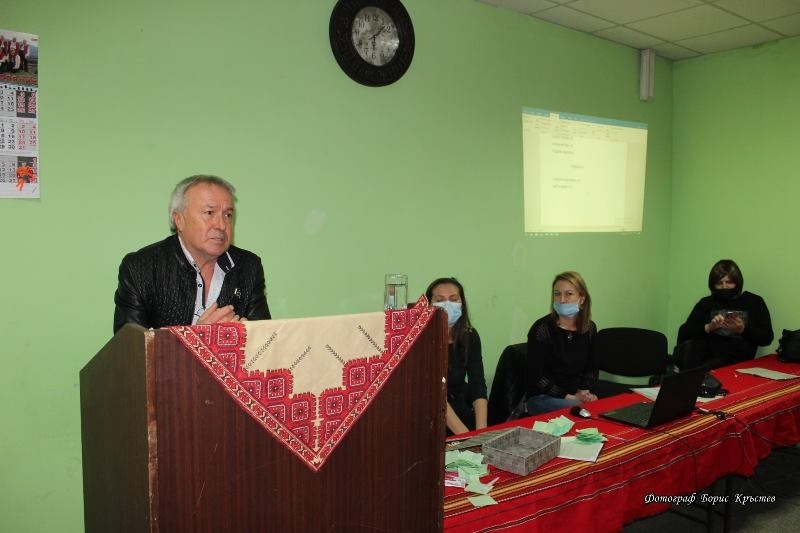Читалището в Зверино отчете дейността си през последните три години и избра ново ръководство /снимки/