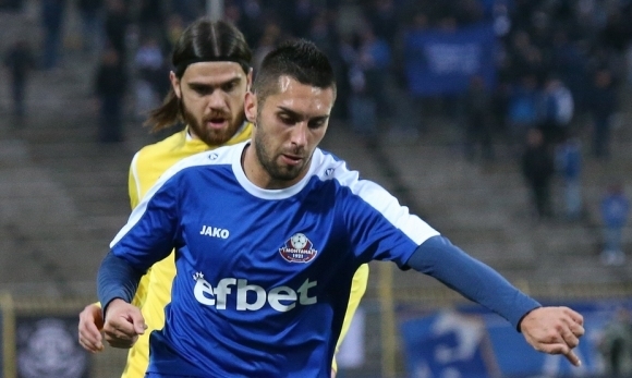 Отборът на Монтана победи с 2 0 Оборище Панагюрище в