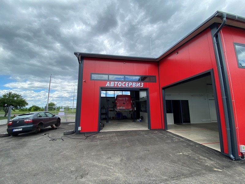 Автокомплекс Дигси във Враца разшири дейността си с модерен сервиз