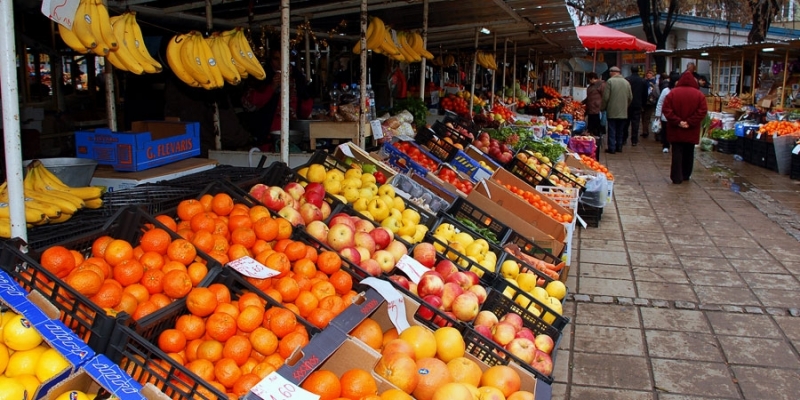 Половината от везните на търговците на пазара в Берковица не