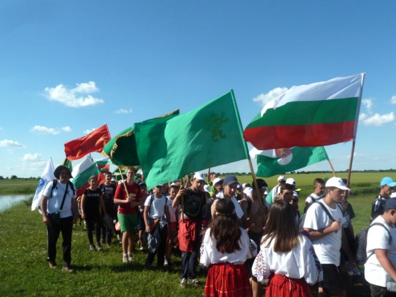 1300 са вече поклонниците на революционера Христо Ботев които трети