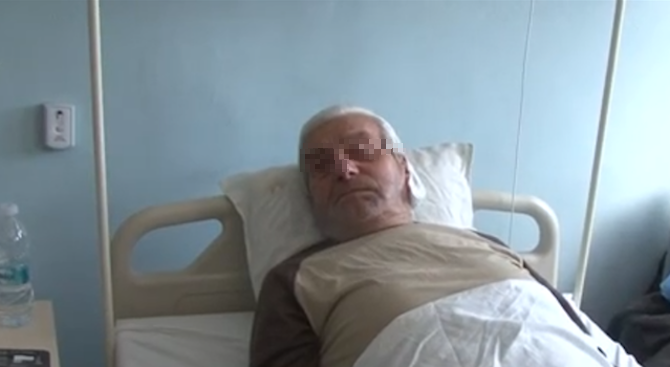 Мъж лежи в болница, след като бе пребит пред заведение във Враца