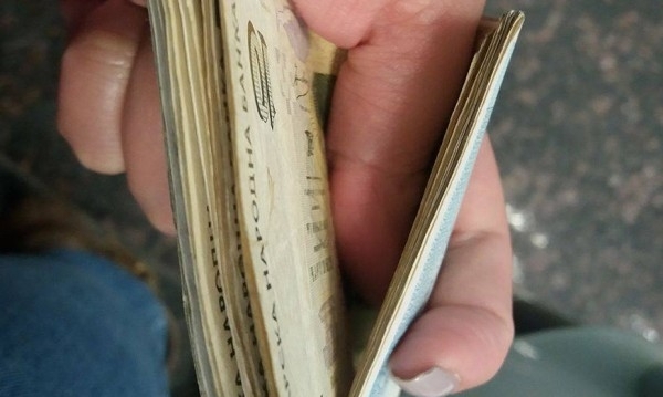 Апаши задигнаха крупна сума пари от мъж в Монтана съобщиха