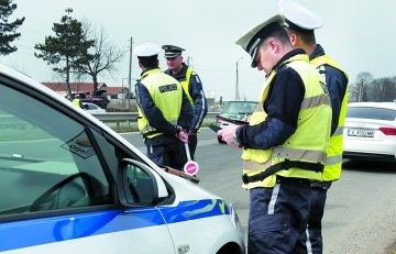 Арестуваха за 24 часа шофьор с отнета книжка който бил