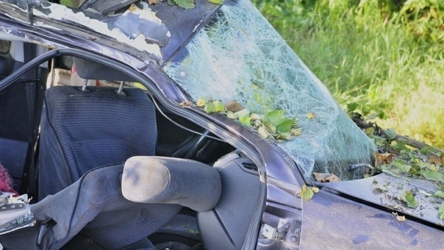 Три момичета пострадаха при тежка катастрофа на пътя между с