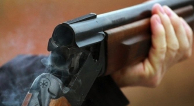Ловец е прострелян по време на ловен излет в Твърдица