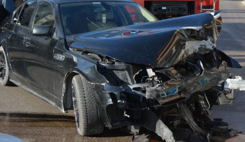 Младеж е в болница след тежка катастрофа в Монтанско съобщиха