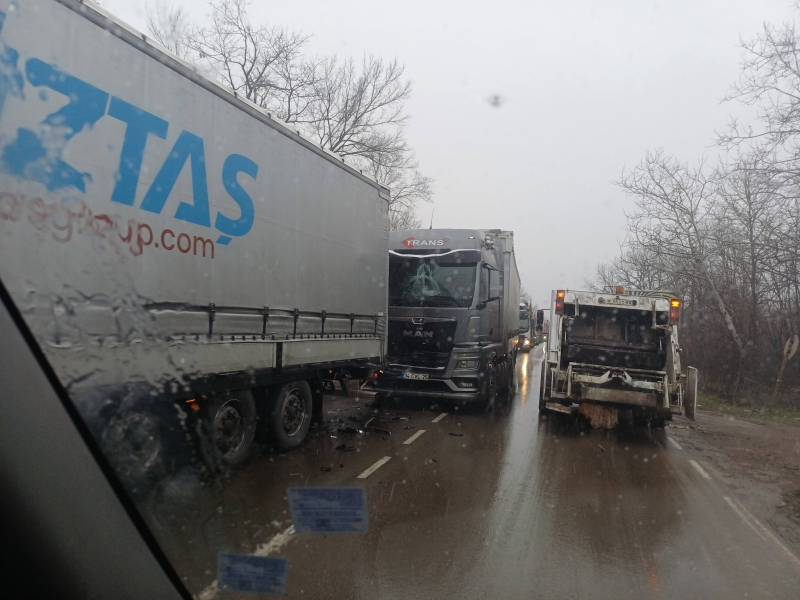 Два ТИР а катастрофираха край Монтана научи агенция BulNews  
Инцидентът