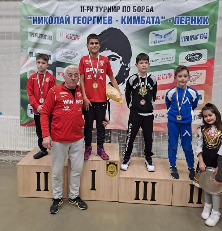 Ботев 93 Враца се прибра с 5 медала от международен