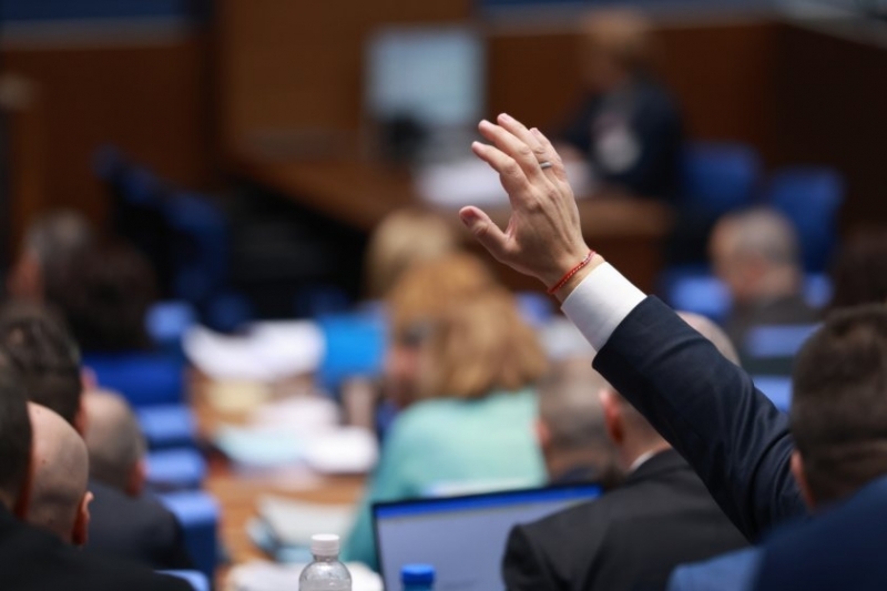 Шести вот на недоверие срещу кабинета Желязков Вносители са ПП