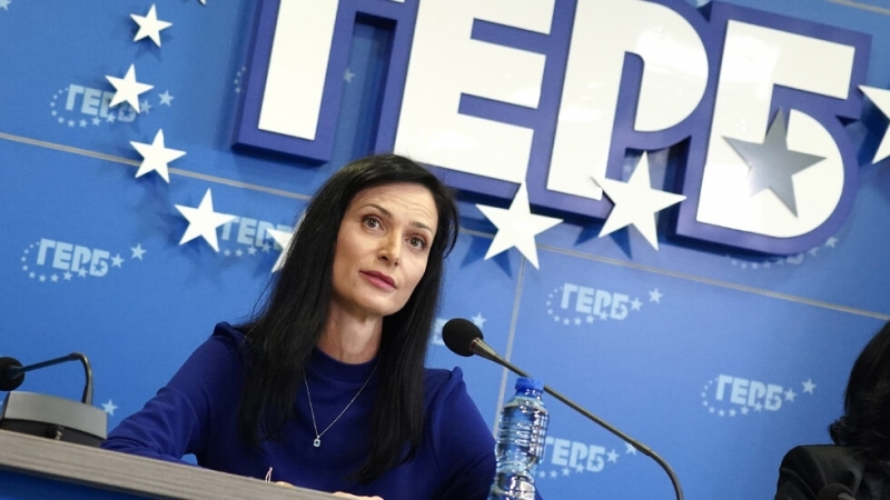 Mария Габриел оттегли заявеното от нея изпълнение на проучвателния мандат