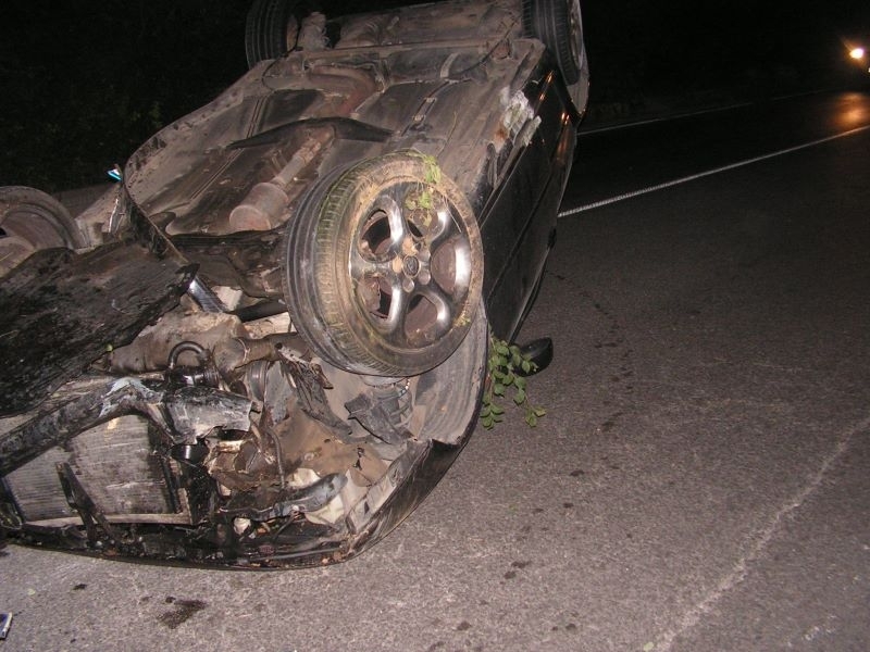 Млада шофьорка без книжка е катастрофирала тази нощ край Враца