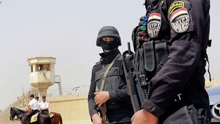 Египетски полицай стана звезда в страната си след като вътрешното
