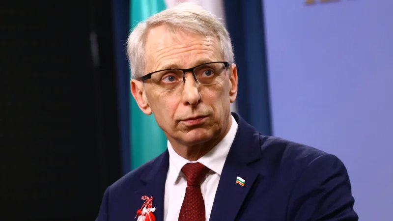 Премиерът Николай Денков е депозирал оставката си в деловодството на