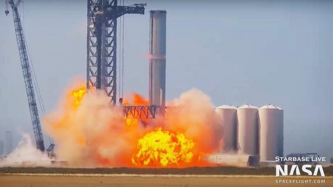 Ракетата носител разработена от компанията SpaceX на американския предприемач Илон