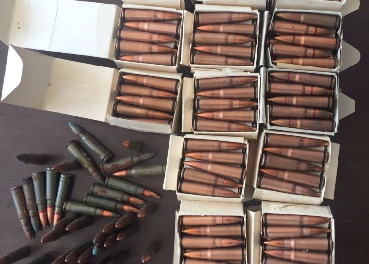 Полицейски служители са намерили незаконни патрони при тараш в къща