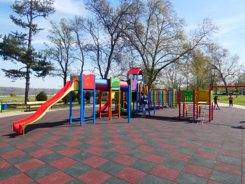 Приключи първият етап от обновяването на Дунавския парк в Лом