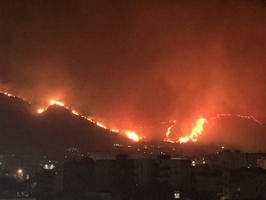 Европа е в огнен капан Няколко страни се борят упорито