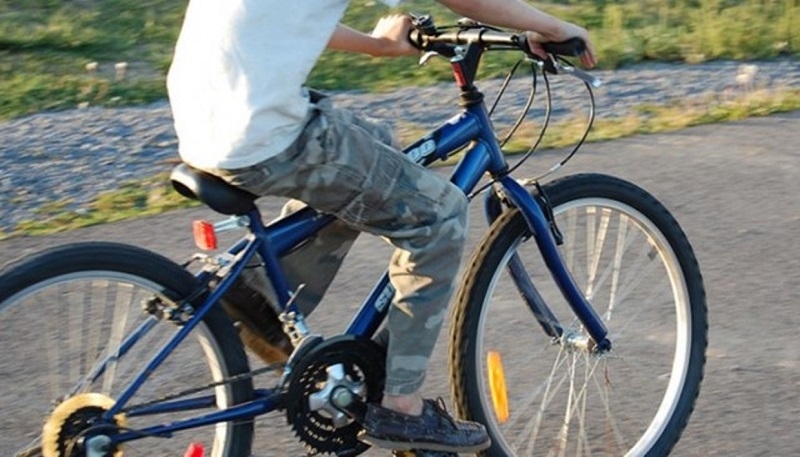 Полицаи са хванали непълнолетен младеж откраднал колело в Криводол съобщиха