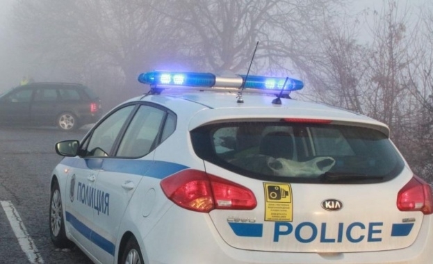 Баща и син ще изкарат по 15 дни в полицейския