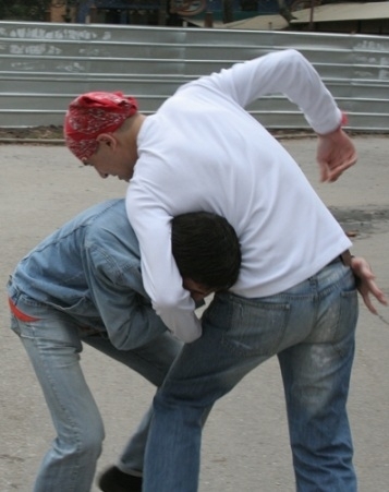 Мъж от Монтана е пострадал при сбиване във Вършец съобщиха