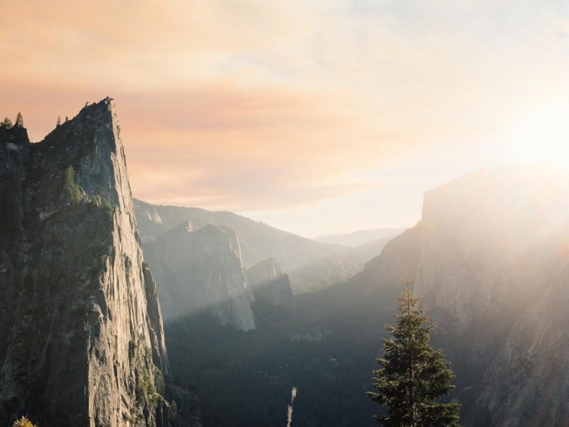 Днес над страната ще има разкъсана средна и висока облачност