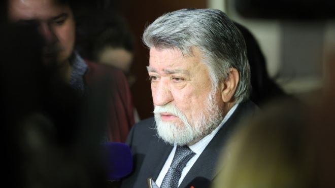 Вежди Рашидов: Доган да излезе от сараите