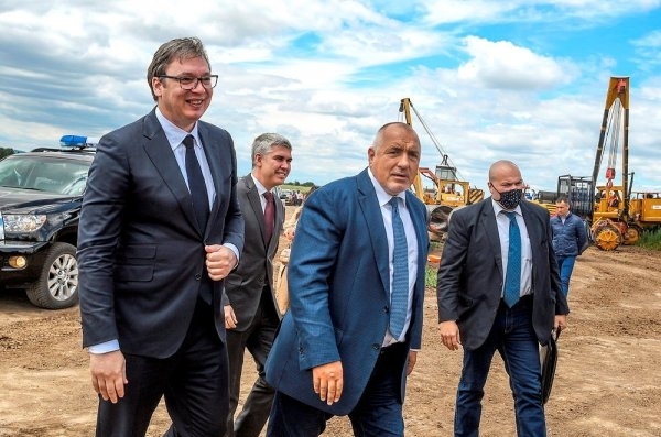 Френското списание Поан публикува днес голям очерк за българския министър председател