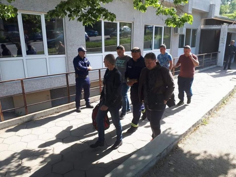 Шестима от задържаните при спецакция на ГДБОП инспектори от ДАИ-Благоевград
